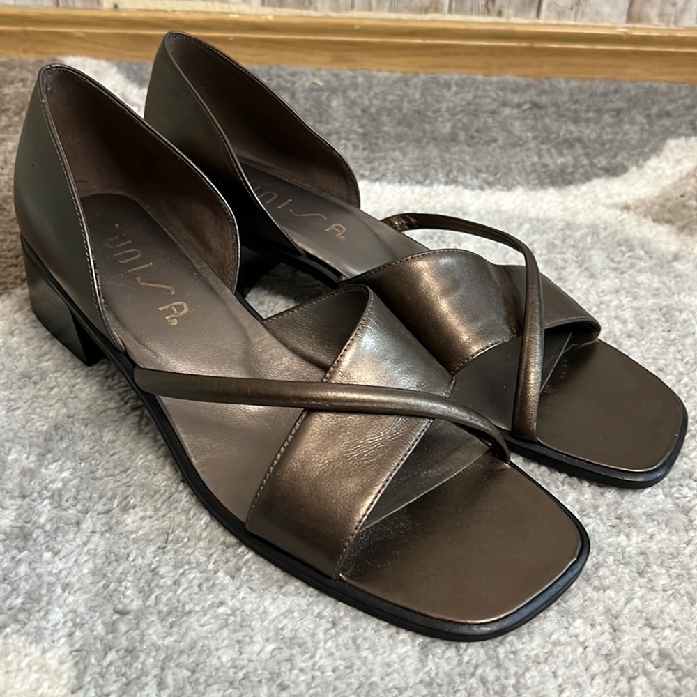🆕Unisa Bronze Chunky Block Heel